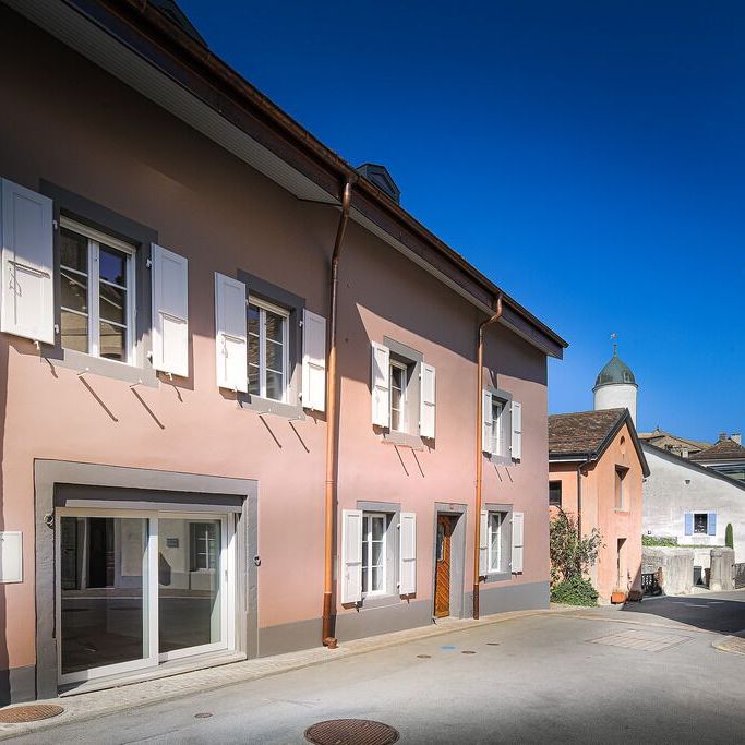 3.5 pièces mansardés au coeur de la vielle ville d'Aubonne - Foto 2