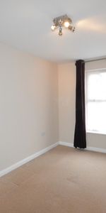 2 bedroom Apartment - BRIDGE COURT, WELWYN GARDEN CITY. - Photo 3