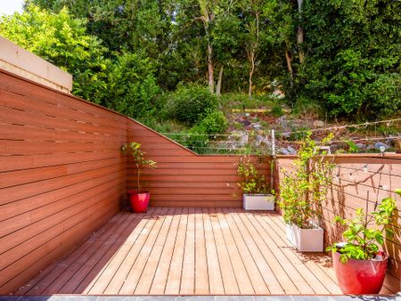 Designer townhome in a connected village setting - Photo 5