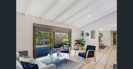 Private Hinterland Retreat with Stunning Pool and Bali Hut - Photo 4