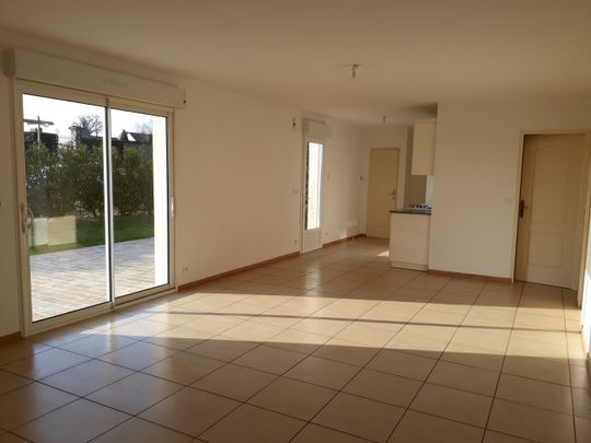 Location Maison 4 pièces 75m² - Photo 1