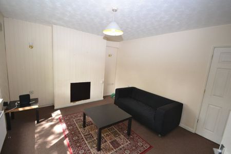 2 bed Mid Terraced House for Rent - Photo 3