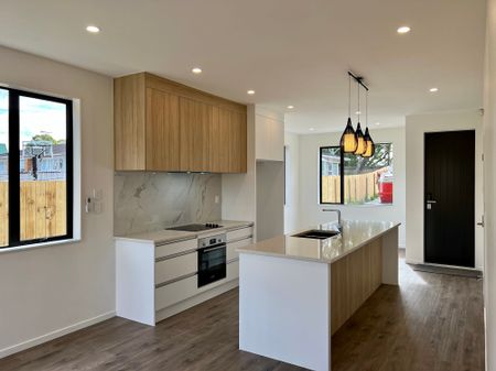 4-BEDROOM IN BOTANY DOWNS - Photo 5