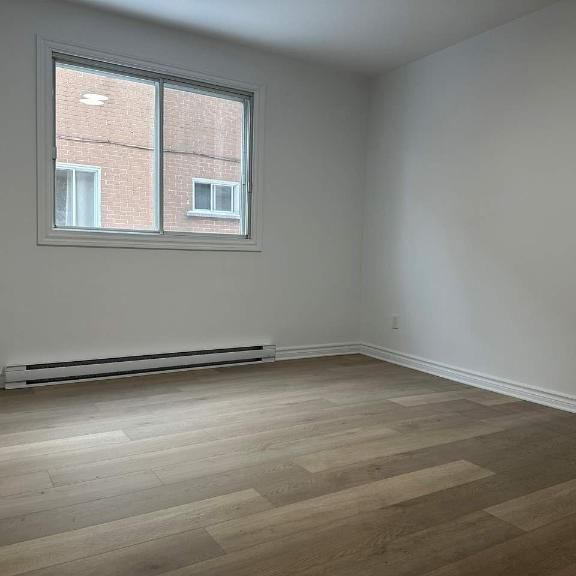 MELATTI LOUER "Salles De Repos": 4 ½ à louer à LaSalle - Photo 1