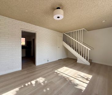 2/99 Willesden Road HUGHESDALE - Photo 1