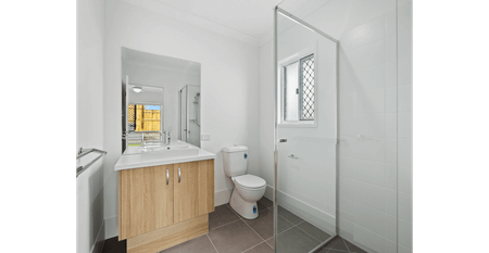 Stunning Four Bedroom Family Home for Rent - Photo 2