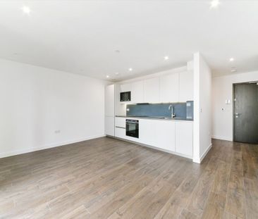 One bedroom apartment with outside space to rent in Hartingtons Cou... - Photo 4