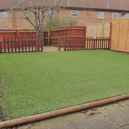 3 bedroom detached house to rent - Photo 3