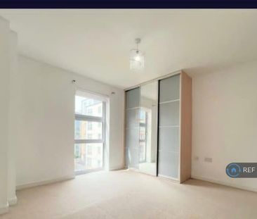 3 bedroom flat to rent - Photo 2