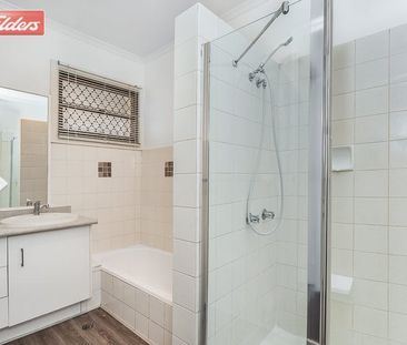 Modern and Spacious Marvel - Photo 6