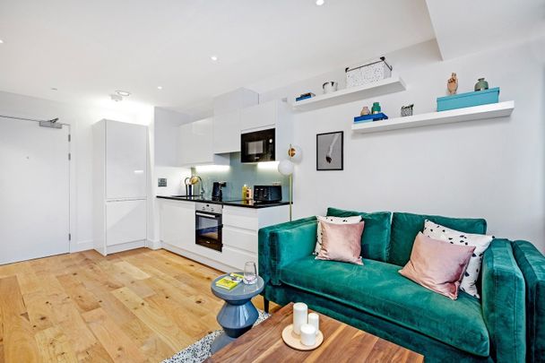 1 Bed Flat, Central Cross Apartments, CR0 - Photo 1