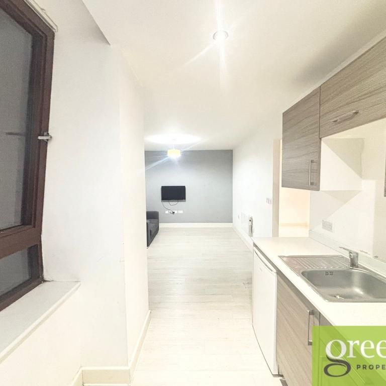 1 bedroom flat to rent - Photo 1