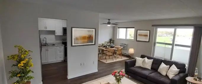 Rose City Terrace | 380 Fitch Street, Welland - Photo 1