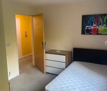 Deluxe En-Suite Behn Hall - Photo 5