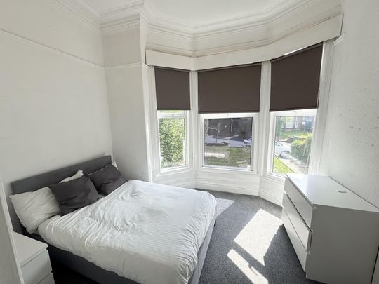 Flat 1, 26 Kelso Road, LS2 9PR, Leeds - Photo 1