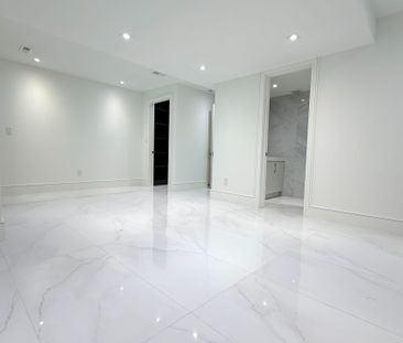 For Lease - 155 Lake Promenade, Toronto, Ontario - Photo 6