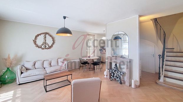 Noves : Maison de village avec terrasse, - Photo 1