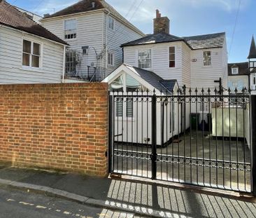 3 bedroom detached house to rent - Photo 5