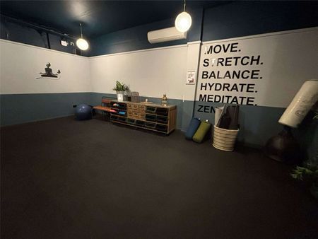 Stunning Fully Furnished One Double Bedroom Apartment at the Uncle Development, located in a prime M1 location. - Photo 5