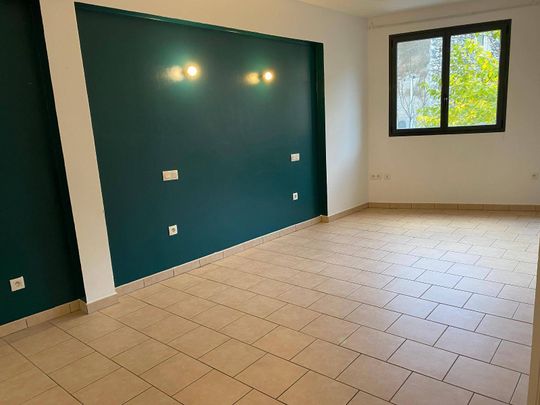 Location appartement 3 pièces 86.6 m² à Vogüé (07200) - Photo 1