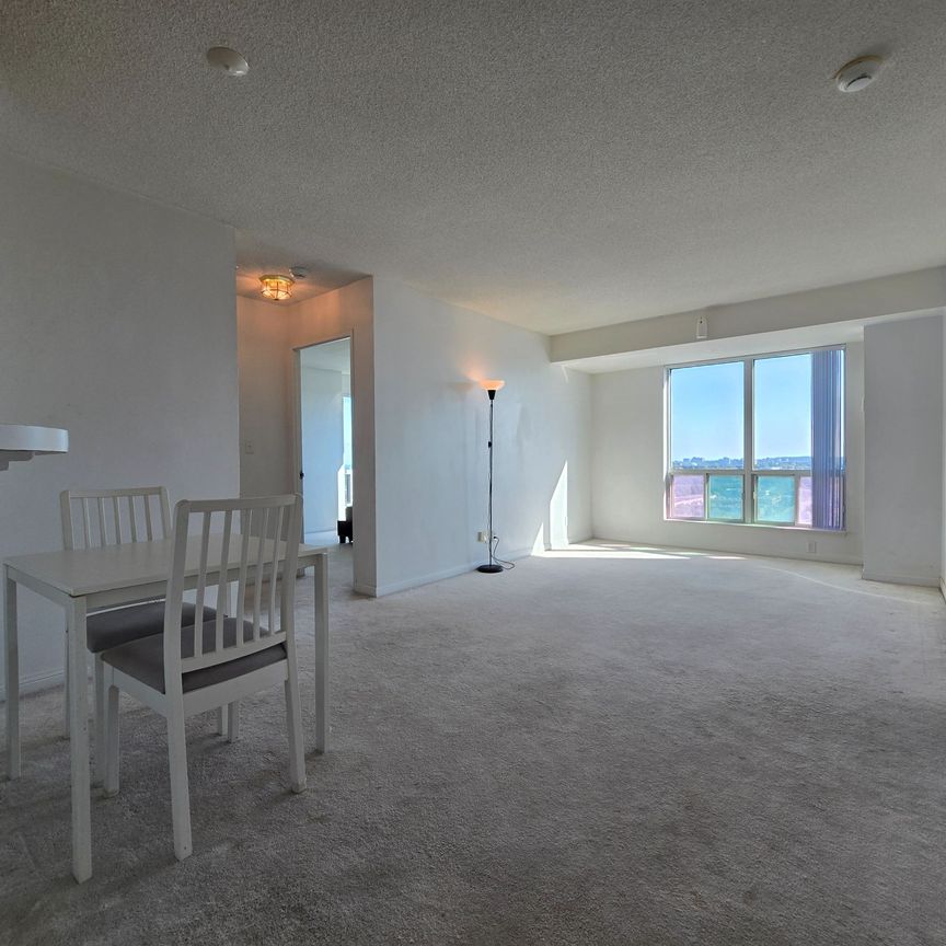 For Lease - 1 Lee Centre Drive Unit# 2206, Toronto, Ontario - Photo 1