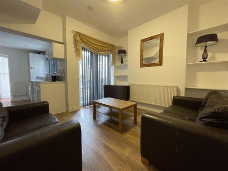 4 bedroom terraced house to rent - Photo 2