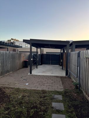 6 Aldea Crescent, Avondale Heights VIC 3034 - Photo 1