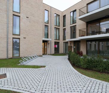Nieuwbouwappartement met 1 slpk en autostaanplaats nabij centrum Be... - Photo 5