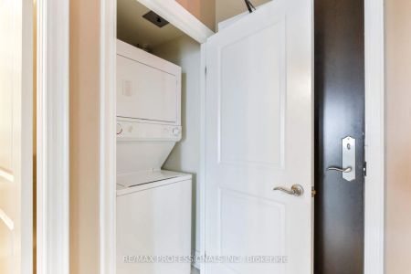 100 John Street #2205 - Photo 2