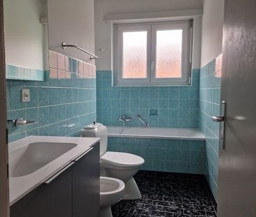 Rent a 3 rooms apartment in Rancate - Photo 5