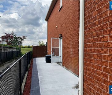 For Lease - 30 Tina Court, Brampton, Ontario - Photo 4