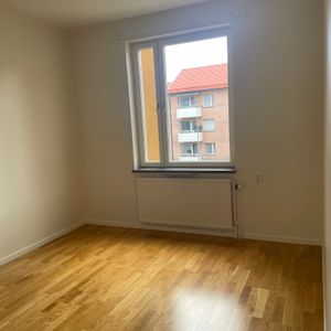 Linnégatan, Södertälje - Photo 2
