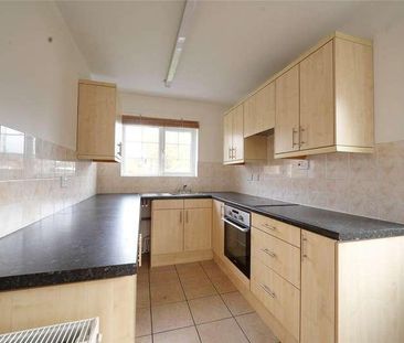 Wren Close, Mildenhall, Bury St. Edmunds, Suffolk, IP28 - Photo 5