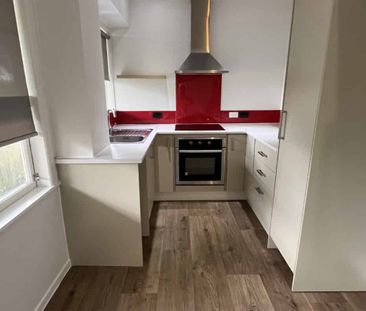 Mornington, Great One Bedroom Unit - Photo 2