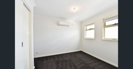 Own Street Frontage - Photo 3