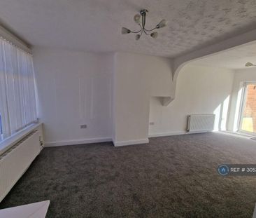 2 bedroom end of terrace house to rent - Photo 3
