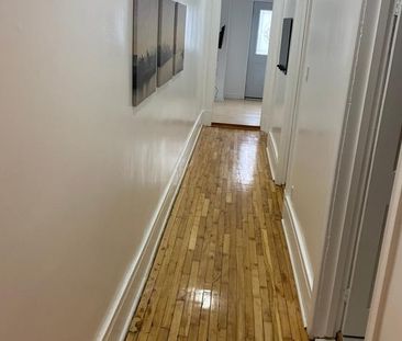 2202 Av. Regent - Photo 1