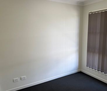 Beautiful 4-Bedroom Family Home with Study & Outdoor Entertaining Area - Photo 4