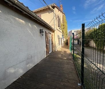 Location Maison 6 pièces 177m² LYON 8ème - Photo 4