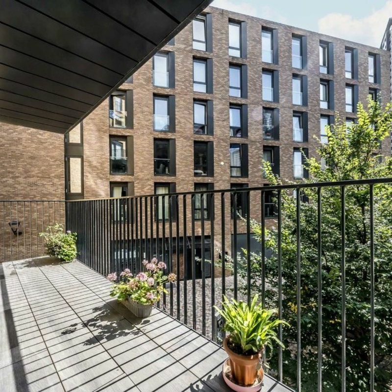 Drapers Yard, Wandsworth, SW18 - Photo 1