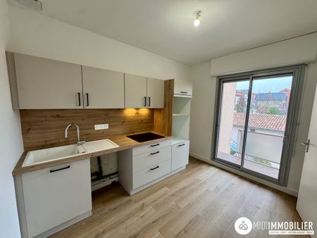 Location Appartement 5 pièces 121m² ALBI 81000 - Photo 5