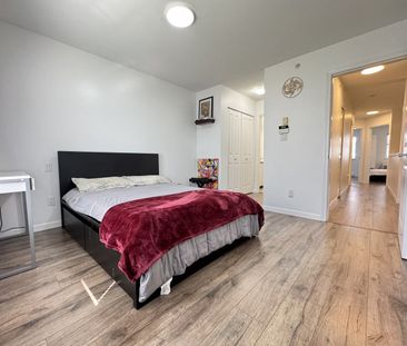 935 Ewen Avenue town house — New Westminster, BC (4-Bedroom) - 4 Be... - Photo 3