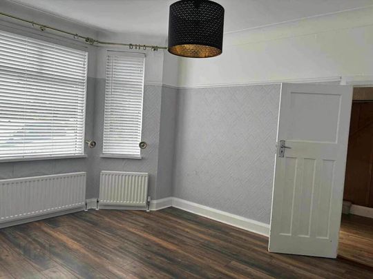 174 Shore Road, Greenisland, Carrickfergus, BT38 8TT - Photo 1