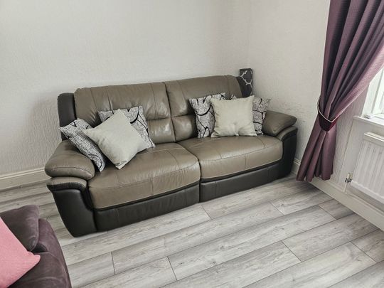 2 Bed End Terrace, Keedonwood Road, BR1 - Photo 1