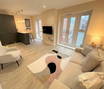 1 bedroom in a house share to rent - Photo 1