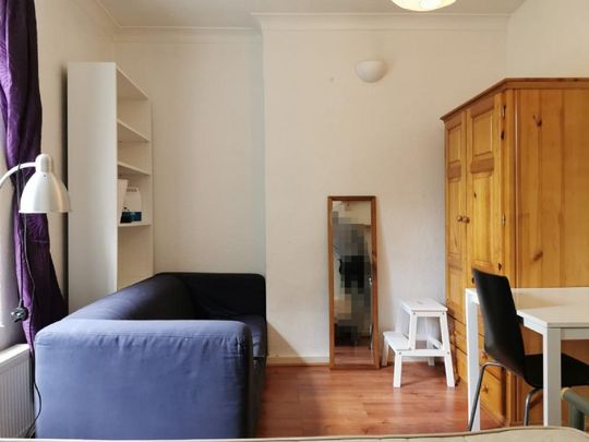 3 bedroom flat to rent - Photo 1