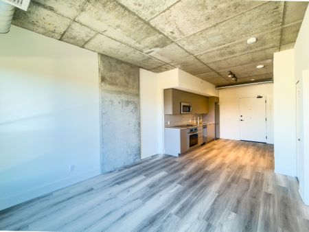 For Lease - 770 Somerset Street Unit# 507, West Centre Town, Ontario - Photo 2