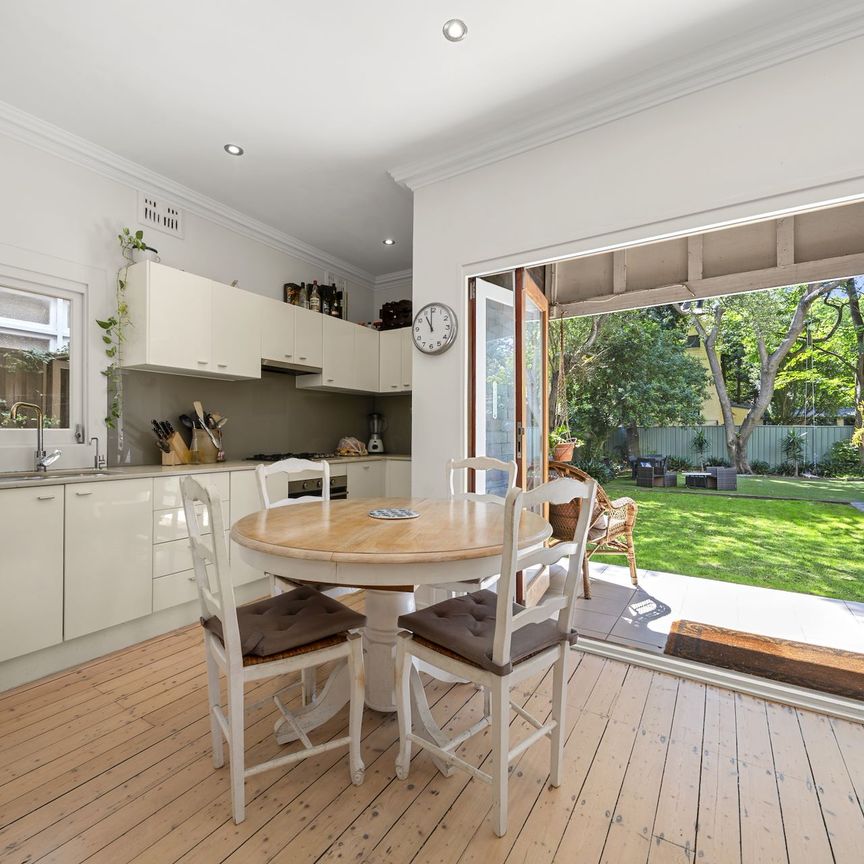 1/11 Balfour Road, - Photo 1