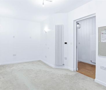 3 bedroom townhouse to rent - Photo 1