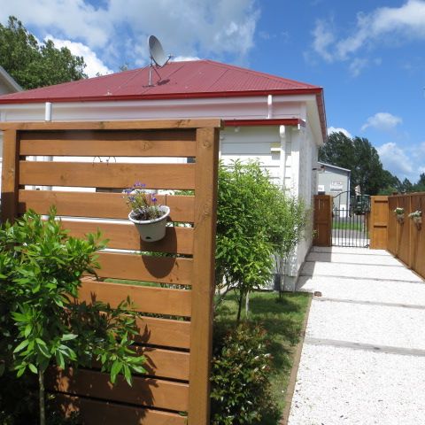 Paeroa Red Train Carriage - Photo 1